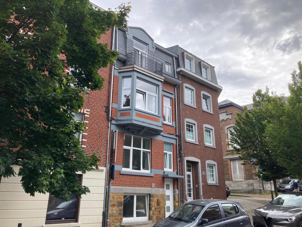 Les Duplex De La Place Des Ecoles Spa Exterior foto